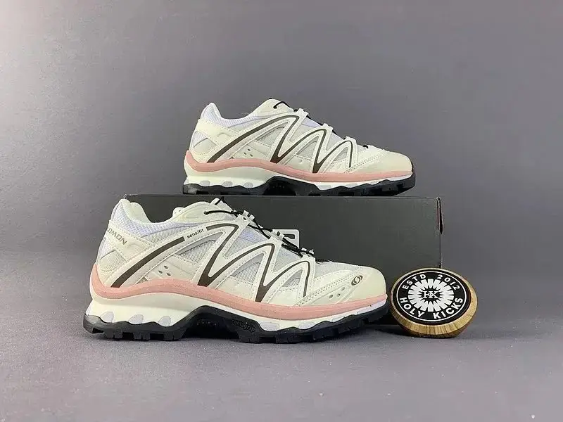 Salomon Sneakers 3