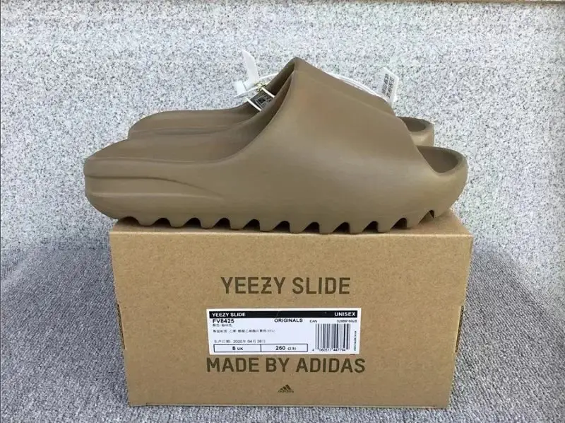 Crocs x Lightning McQueen/ Yeezy Slippers (30+) 2